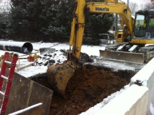 Repairs to a 30" water main (photo via Arlington DES)