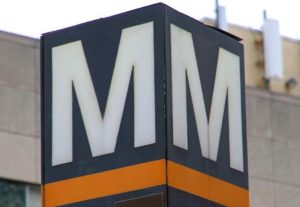 Metro logo on an Orange Line station