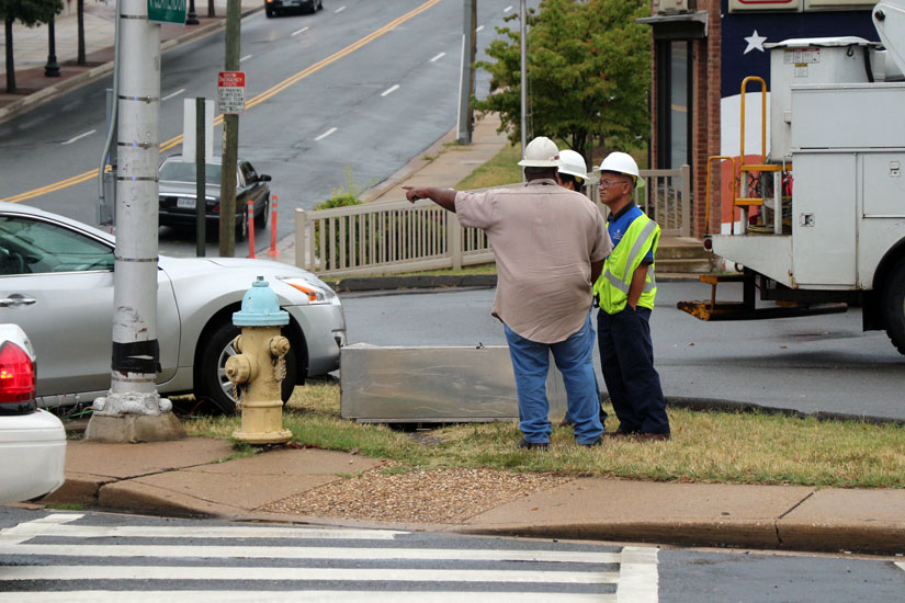 Crash takes out signal at Washington Blvd and N. Kirkwood Road