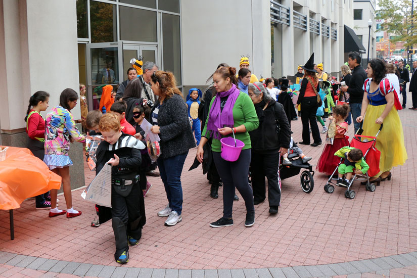 Elementary schoolers trick-or-treat in Courthouse