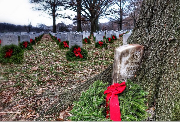 Arlington National Cemetery (Flickr pool photo by christaki)