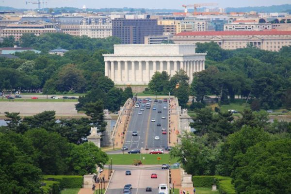 Memorial Bridge and the Lincoln Memorial (Flickr pool photo by Brian Allen)