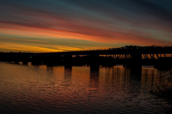 Sunrise on the Potomac (Flickr pool photo by Wolfkann)