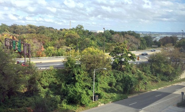 A leafy entrance to D.C. on I-66 near Rosslyn