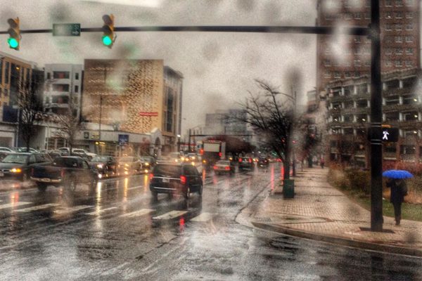 Rainy morning on Glebe Road in Ballston (Flickr pool photo by Dennis Dimick)