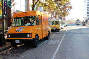 Food trucks on N. Lynn Street in Rosslyn