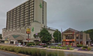 Businesses on the 2600 block of Jefferson Davis Highway (photo via Google Maps)