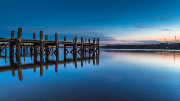 Sunset on the Potomac at Gravelly Point Park (Flickr pool photo by Joseph Gruber)