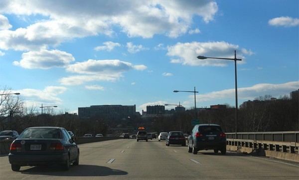 Driving over the Roosevelt Bridge on I-66 (Flickr pool photo by Brian Allen)