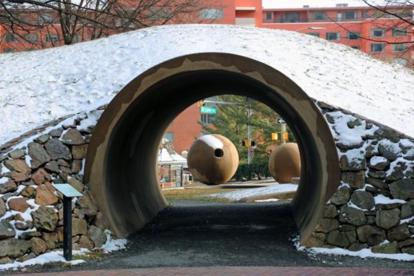 Snowy Dark Star Park and path in Rosslyn (Flickr pool photo by Brian Allen)