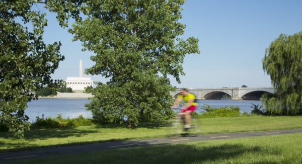 Cycling on the Mt. Vernon Trail (Flickr pool photo by TheBeltWalk)