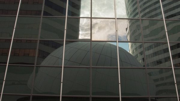 Reflection of the Artisphere dome in Rosslyn (Flickr pool photo by TheBeltWalk)