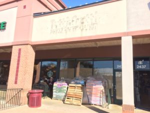 Former Tutti Frutti Frozen Yogurt location on Lee Highway