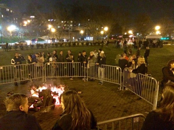 Bonfire at the Rosslyn Holiday Market in Gateway Park on Friday