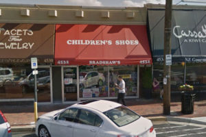 Bradshaw's Children's Shoes on Lee Highway (photo via Google Maps)