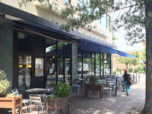 Boulevard Woodgrill in Clarendon