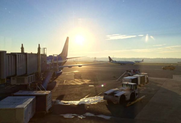 Morning flight at Reagan National Airport (DCA)