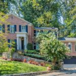 2818 Jefferson St