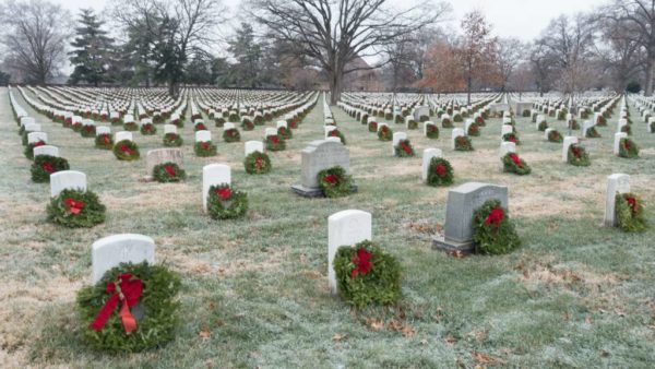 Wreaths on gravestones at Arlington National Cemetery 2016 (Flickr pool photo by John Sonderman)