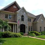 105 N Oakland St