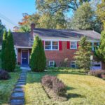 4018 N Woodstock