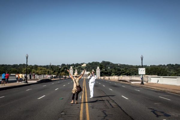 Taking a photo on the Memorial Bridge on Aug. 24, 2013 (Flickr pool photo by @ddimick)